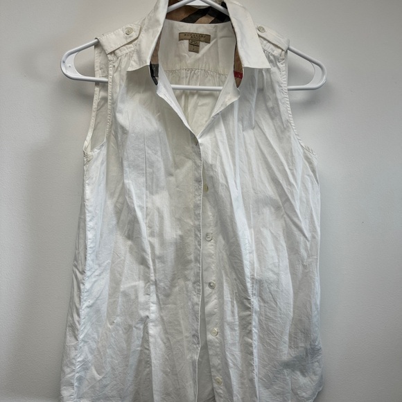 Burberry Tops - Burberry White Sleeveless Button-Up Shirt